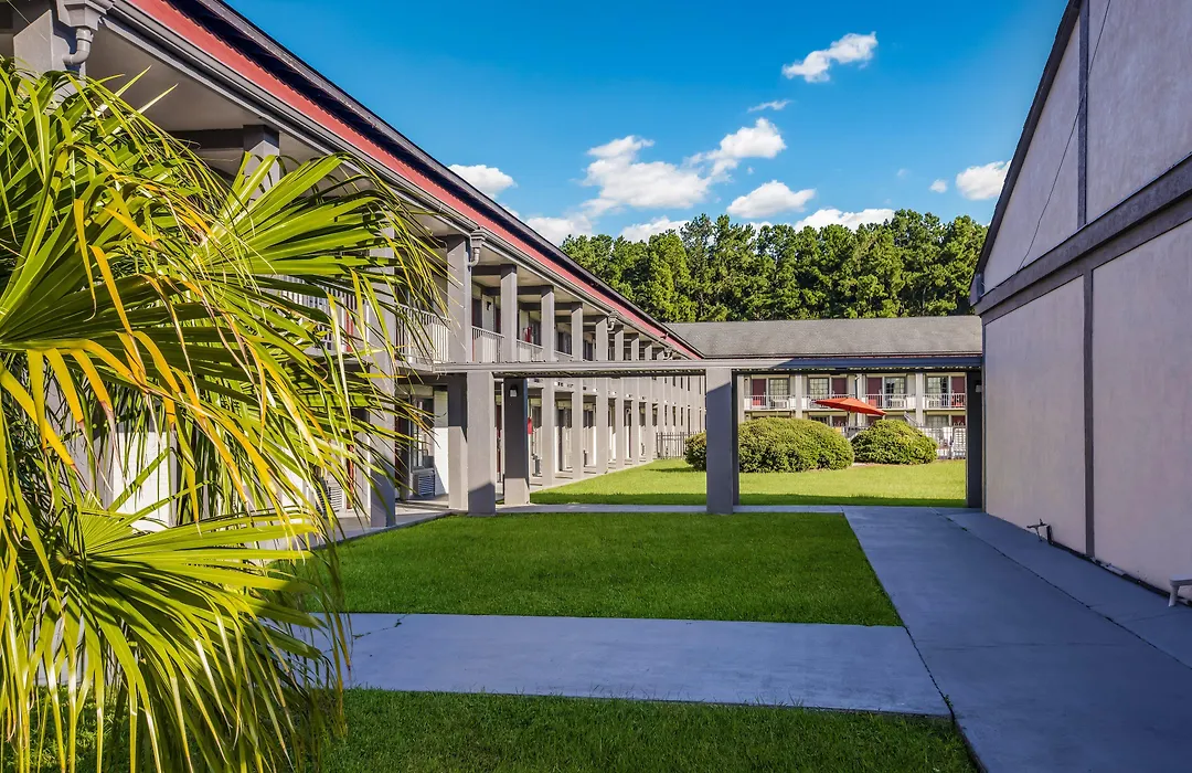 Red Roof Inn Savannah - Richmond Hill I-95-1