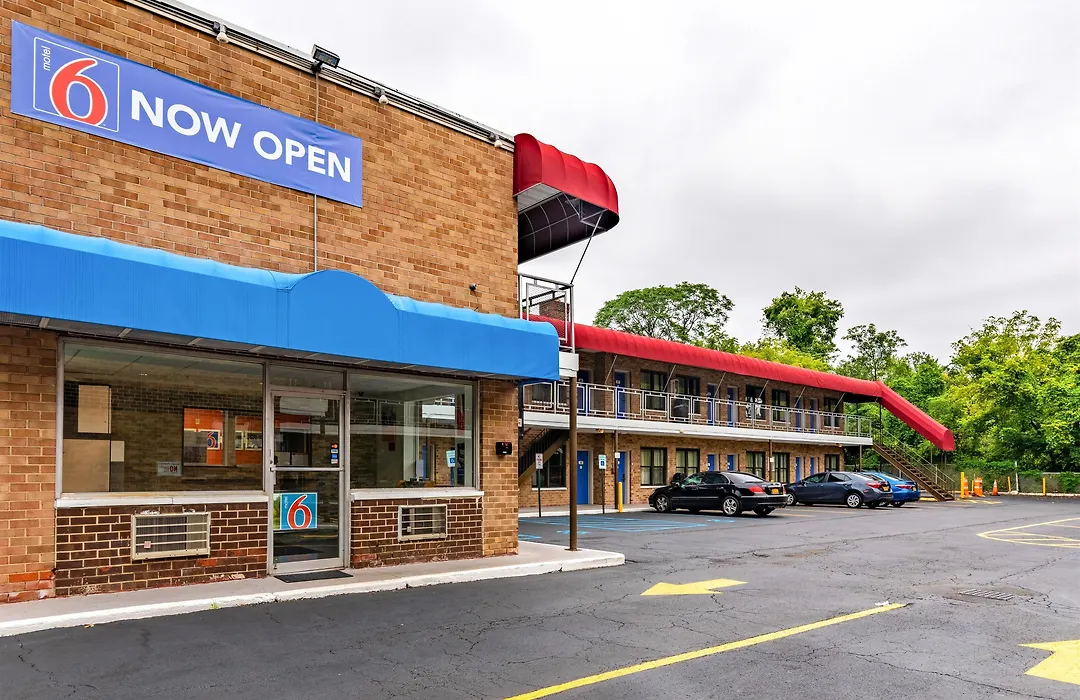 Motel 6-Elmsford, Ny - White Plains-1