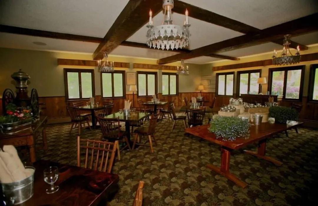 The Upper Pass Lodge-1