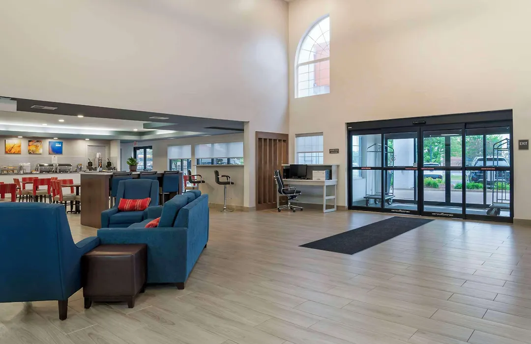 Comfort Suites Elgin Northwest-1