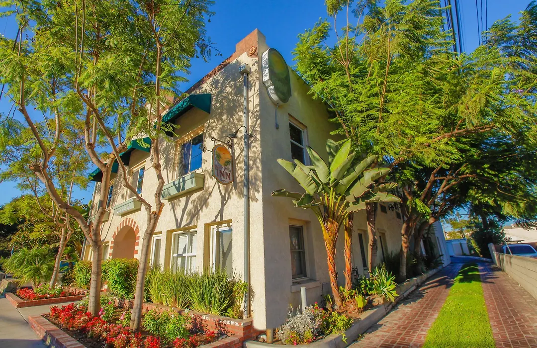 Santa Paula Inn-1