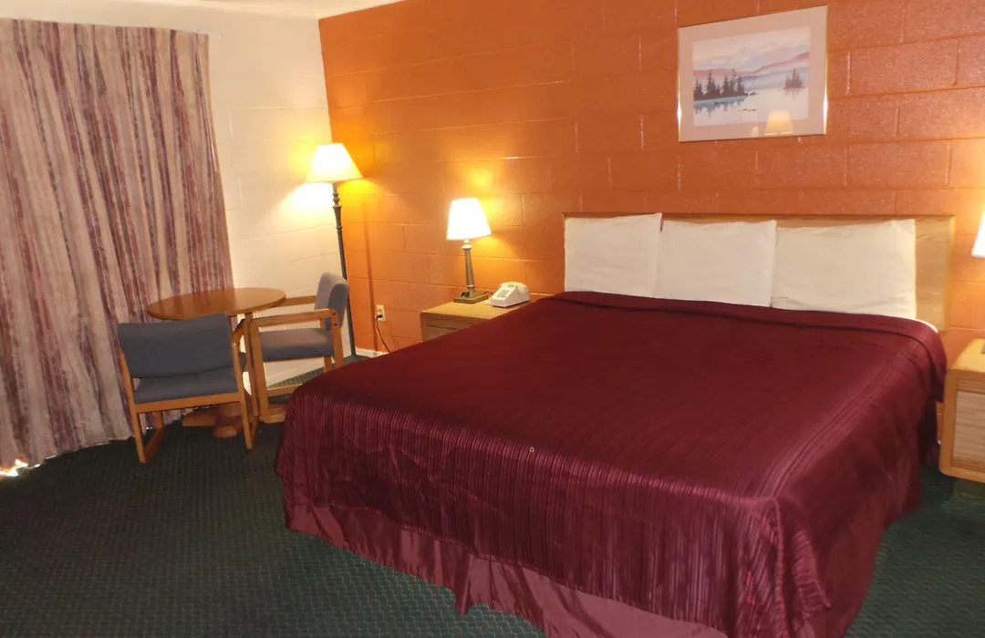 Relax Inn Yreka-1