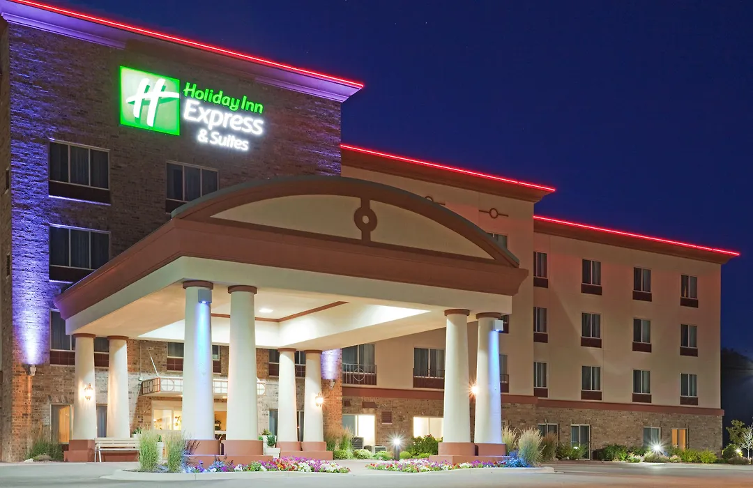 Holiday Inn Express & Suites Wausau By Ihg-1
