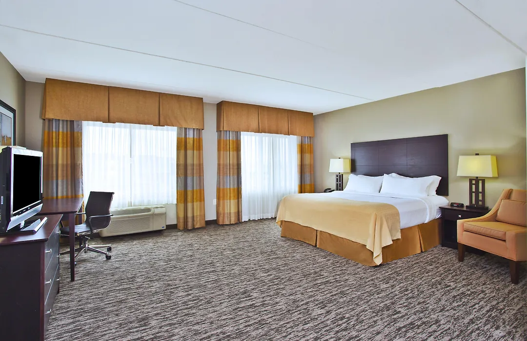 Holiday Inn & Suites Green Bay Stadium By Ihg-1