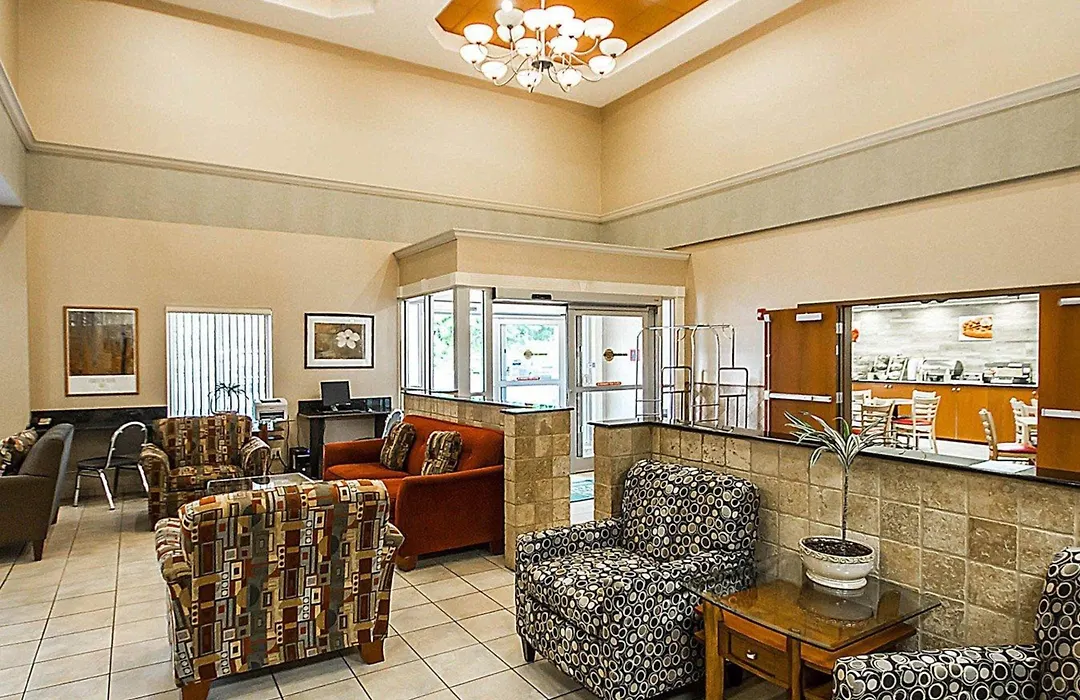 Quality Inn & Suites Fishkill South Near I-84-1