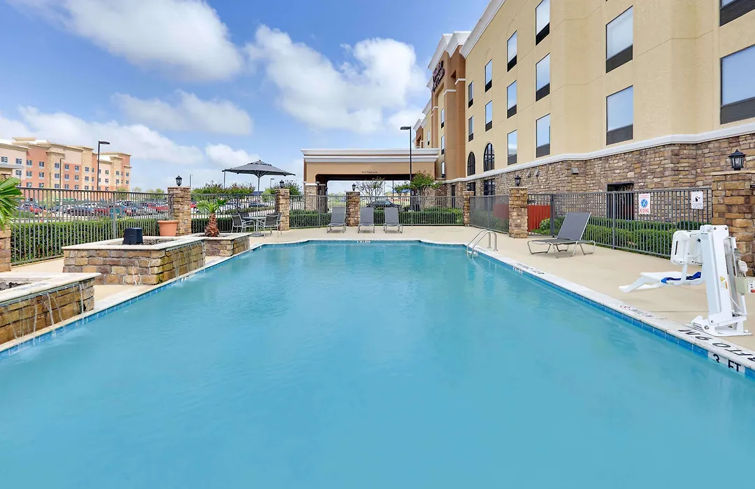 Hampton Inn & Suites Dallas-Arlington-South-1