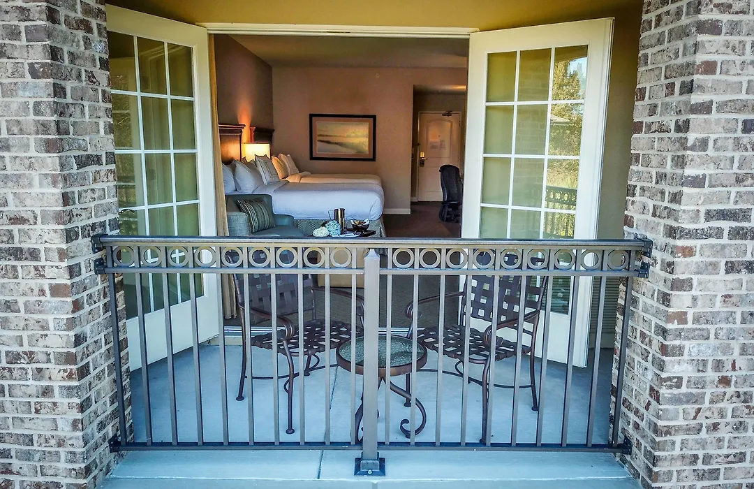 Courtyard Charleston Mount Pleasant-1