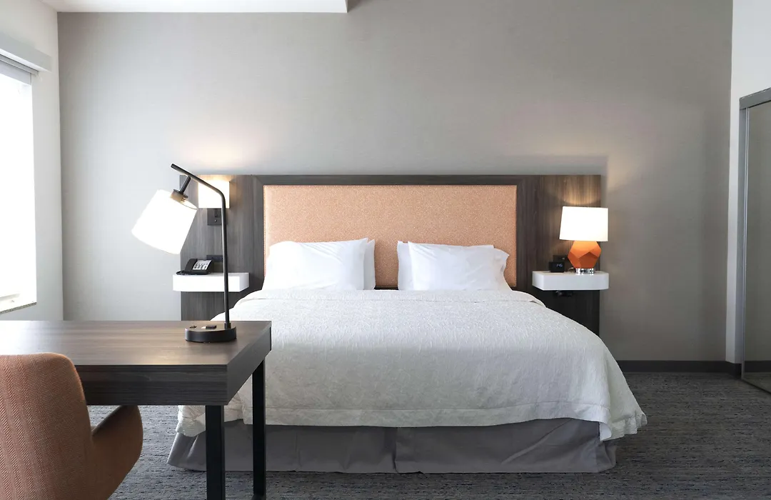Hampton Inn & Suites Seal Beach-1