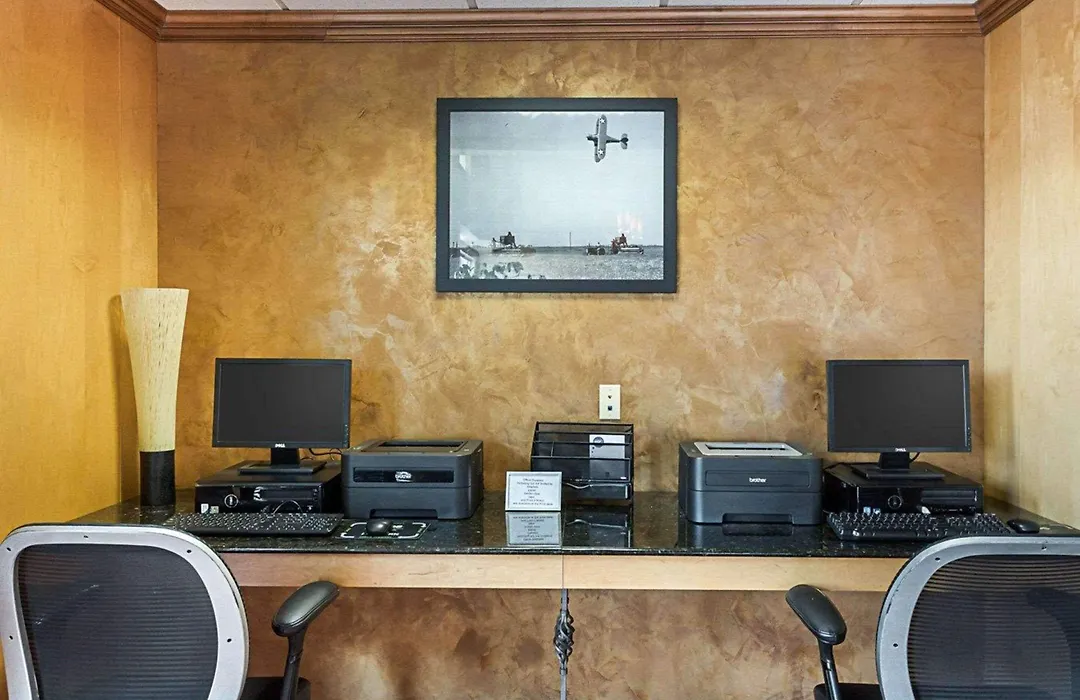 Comfort Suites Airport-1