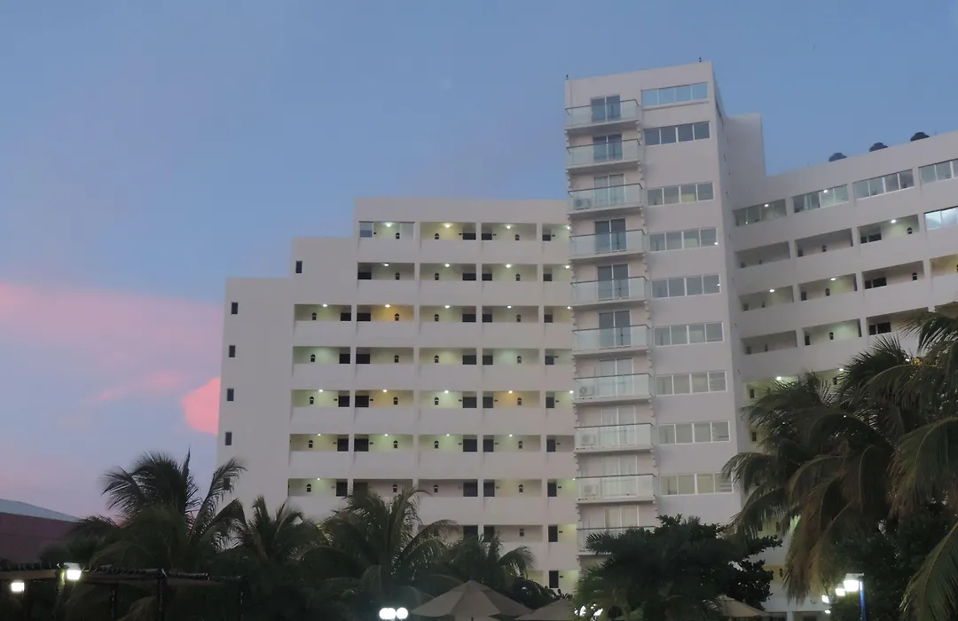 Hotel Calypso Cancun-1