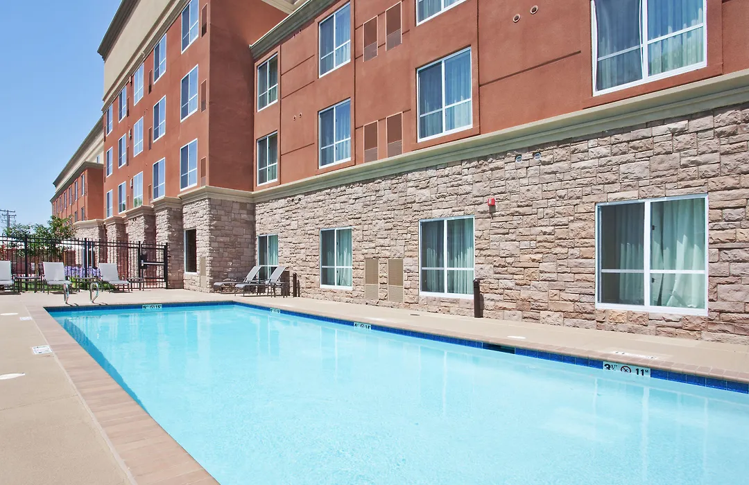 Holiday Inn & Suites Oakland - Airport By Ihg-1
