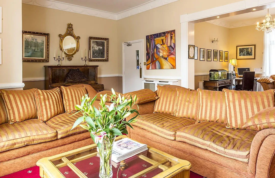 Uppercross House Hotel-1