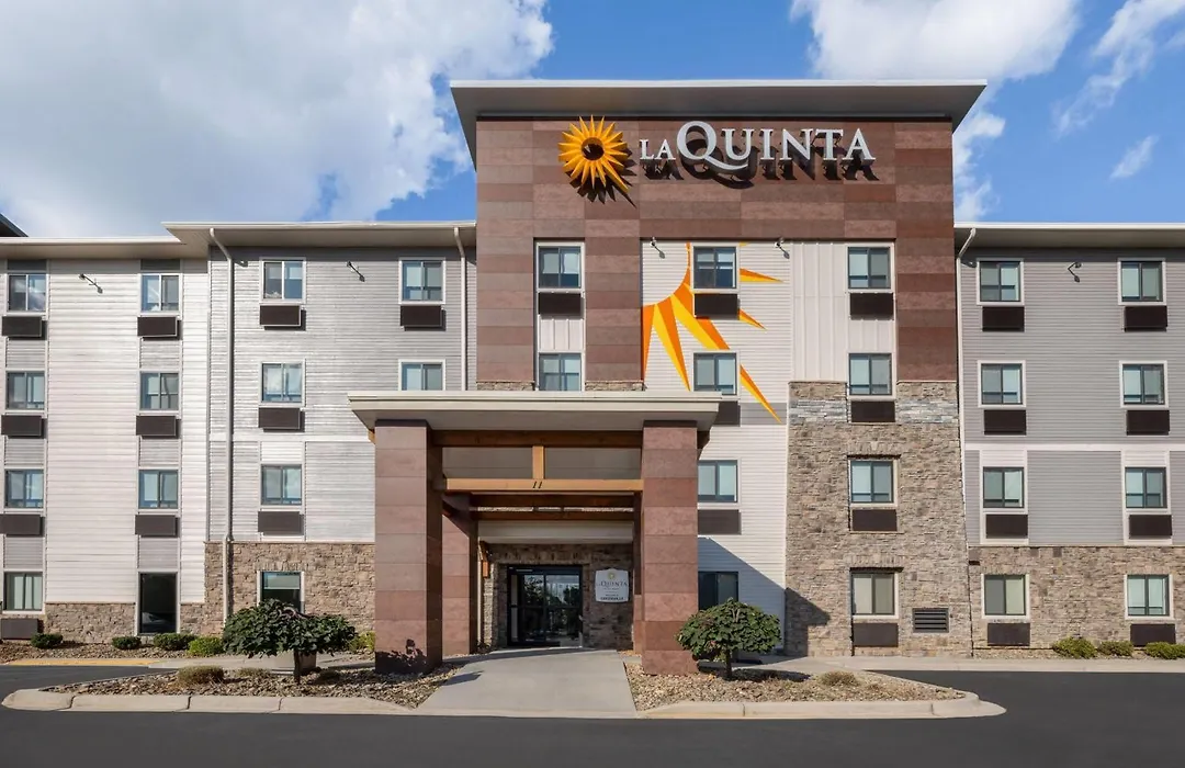 La Quinta Inn & Suites By Wyndham Greenville Woodruff Rd-1