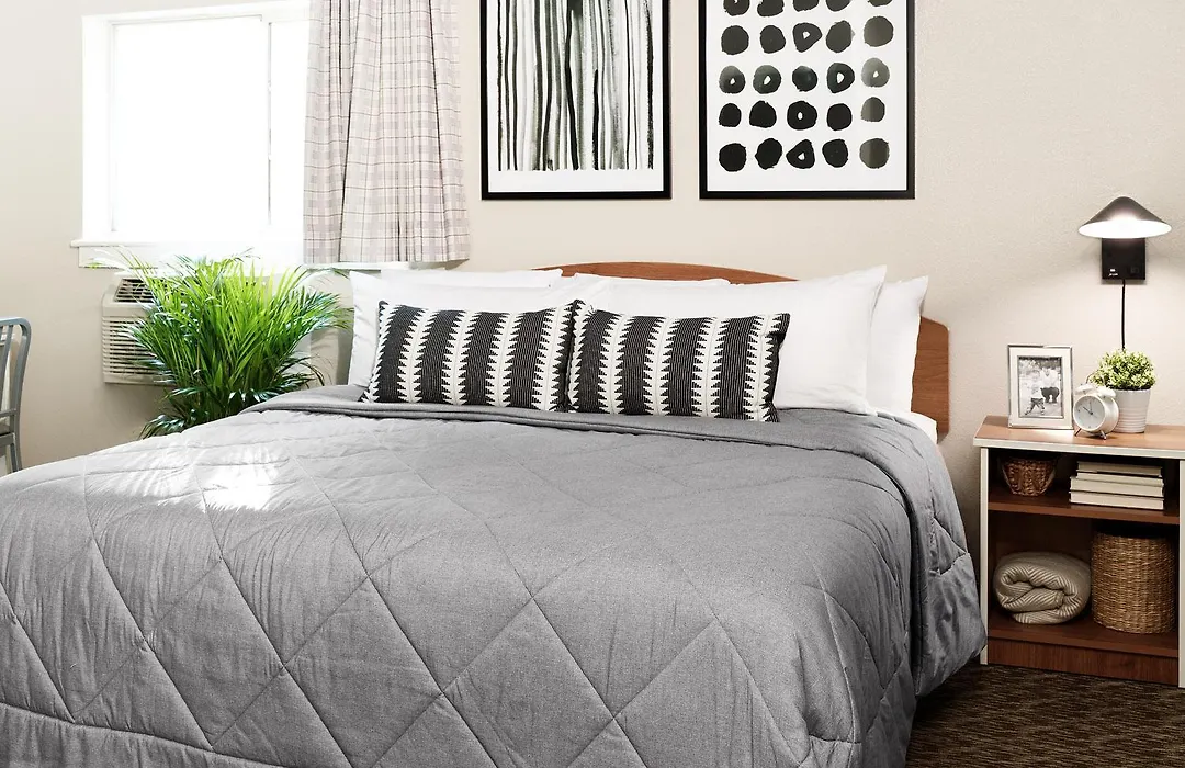 Intown Suites Extended Stay Cincinnati Oh - Colerain-1