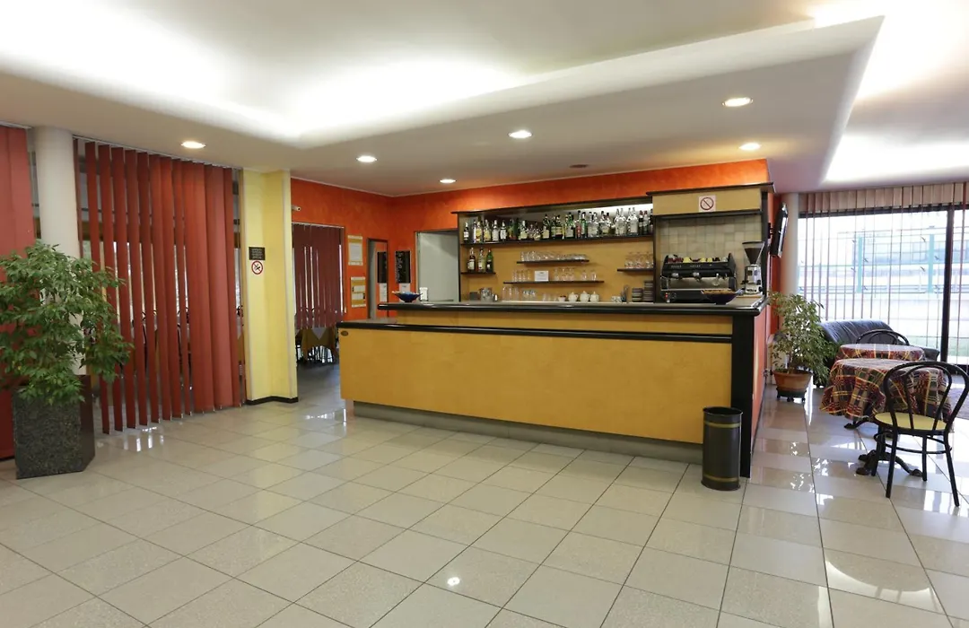 Art & Hotel Treviolo-1