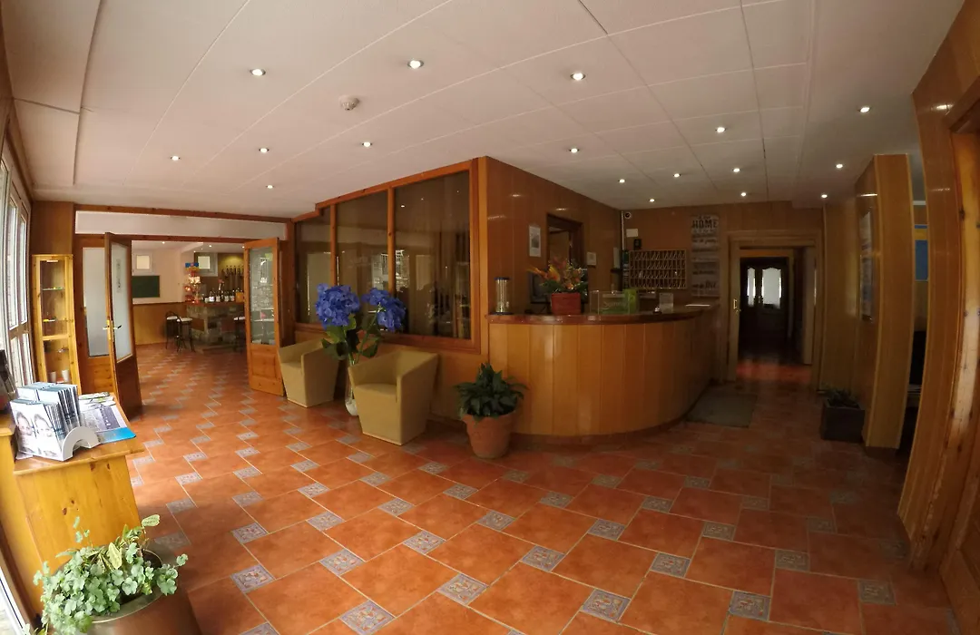 Somriu Hotel Vall Ski-1