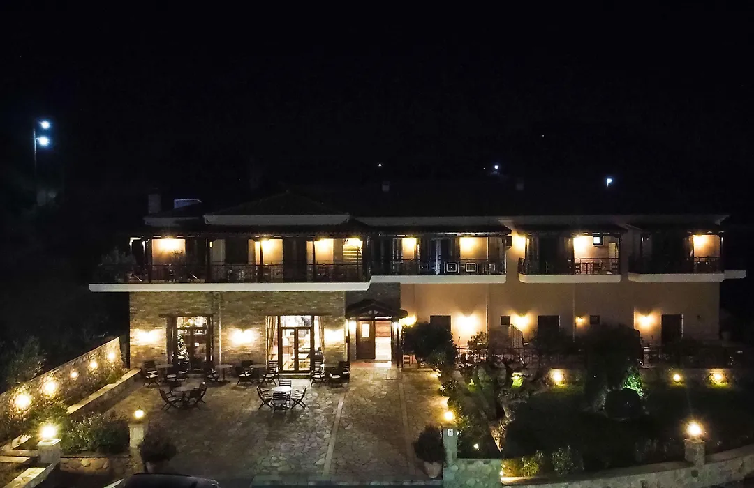 Dellas Boutique Hotel-1