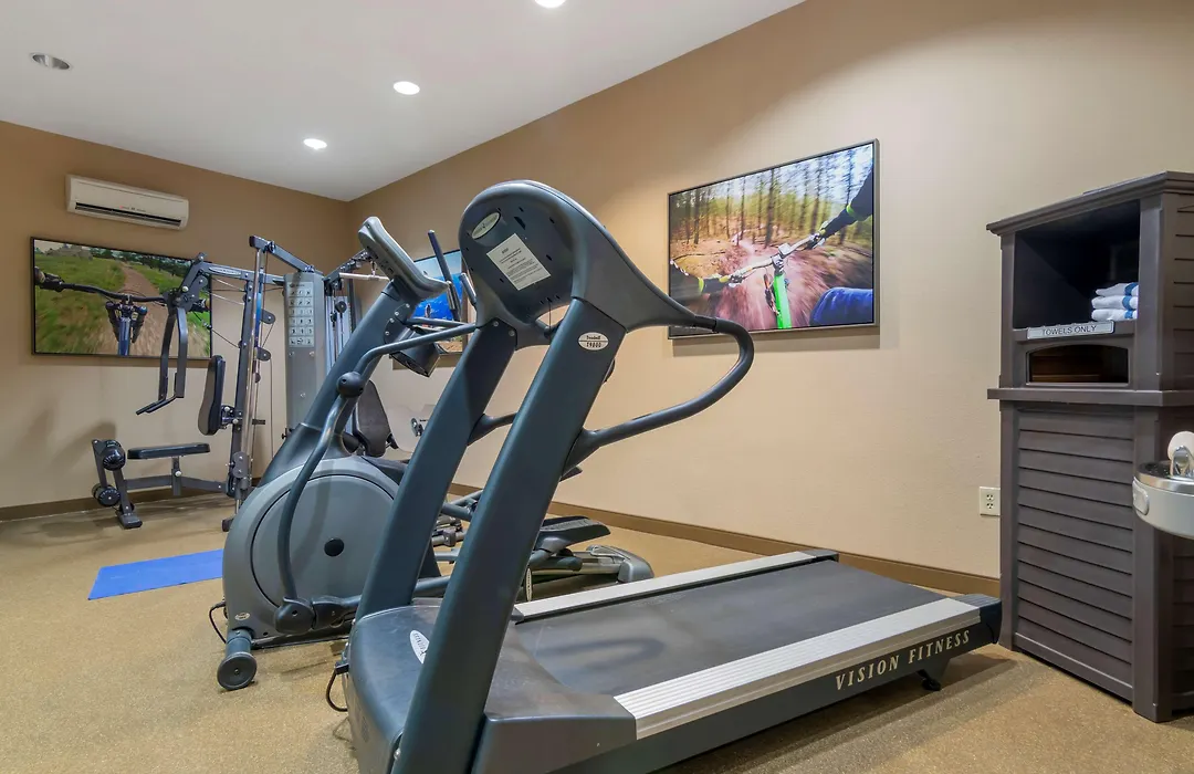 Best Western Plus Butterfield Inn-1