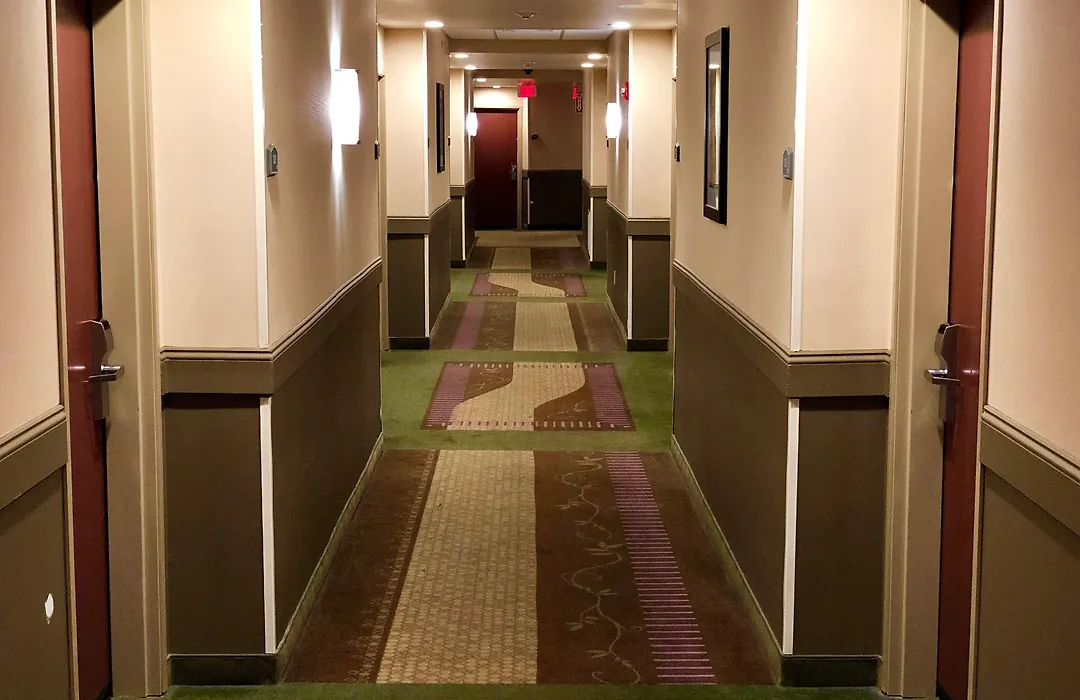 Best Western Plus Victor Inn & Suites-1