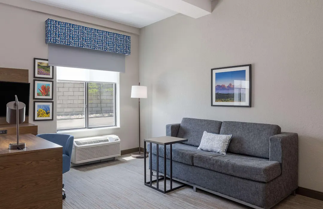 Newly Renovated-Hampton Inn & Suites Casper-1