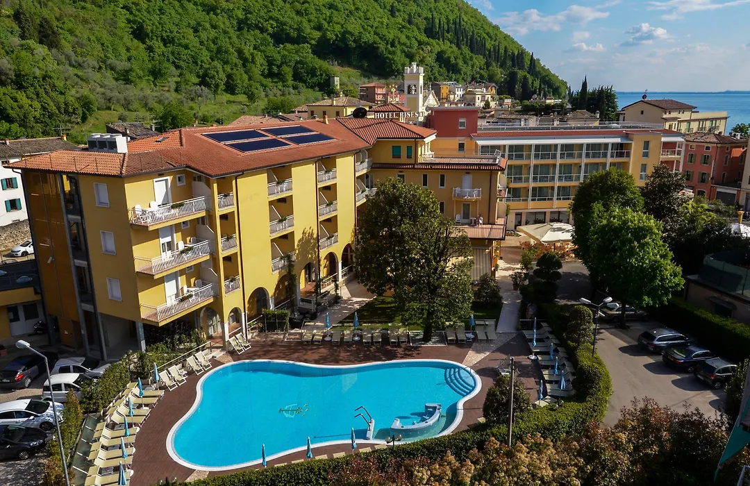 Hotel Bisesti ***S-1