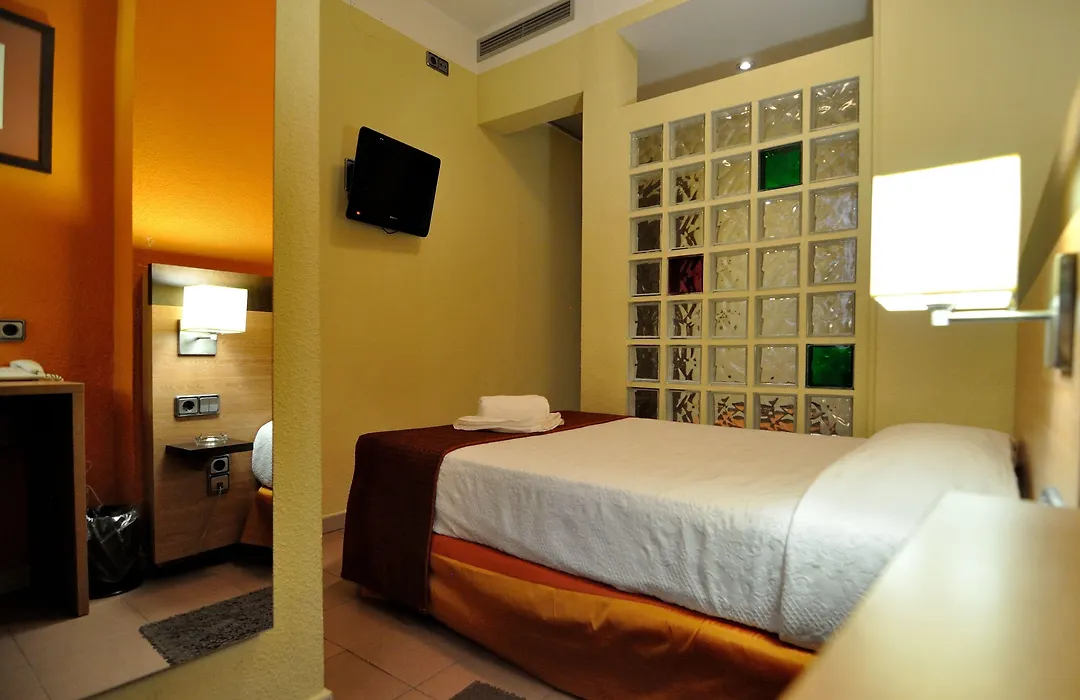 Hostal Ballesta-1