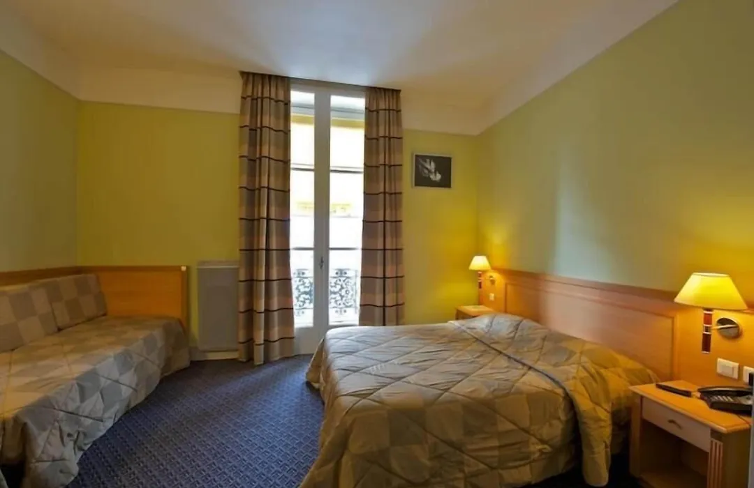 Hotel Le Bourbon Pau Centre-1