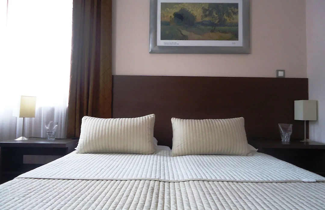 Hotel Divan-1