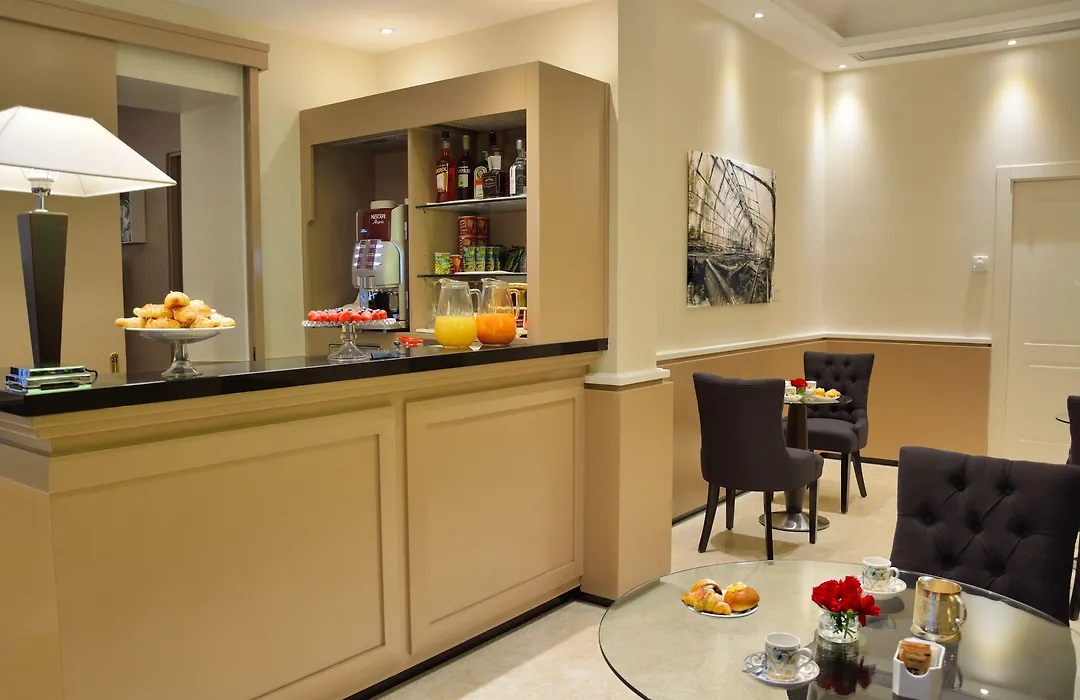 Lh Hotel Lloyd Roma-1