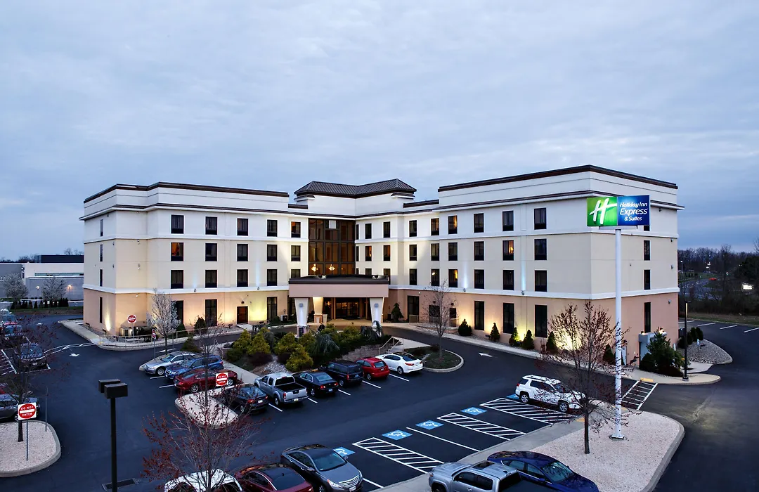 Holiday Inn Express & Suites Harrisburg West-1