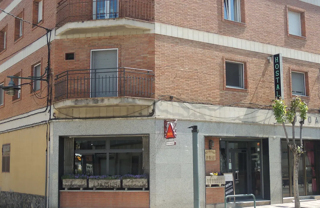 Hostal Can Massot-1