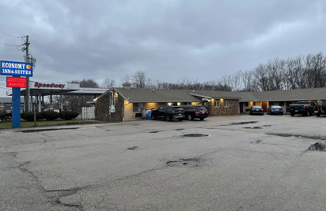 Economy Inn & Suites-1