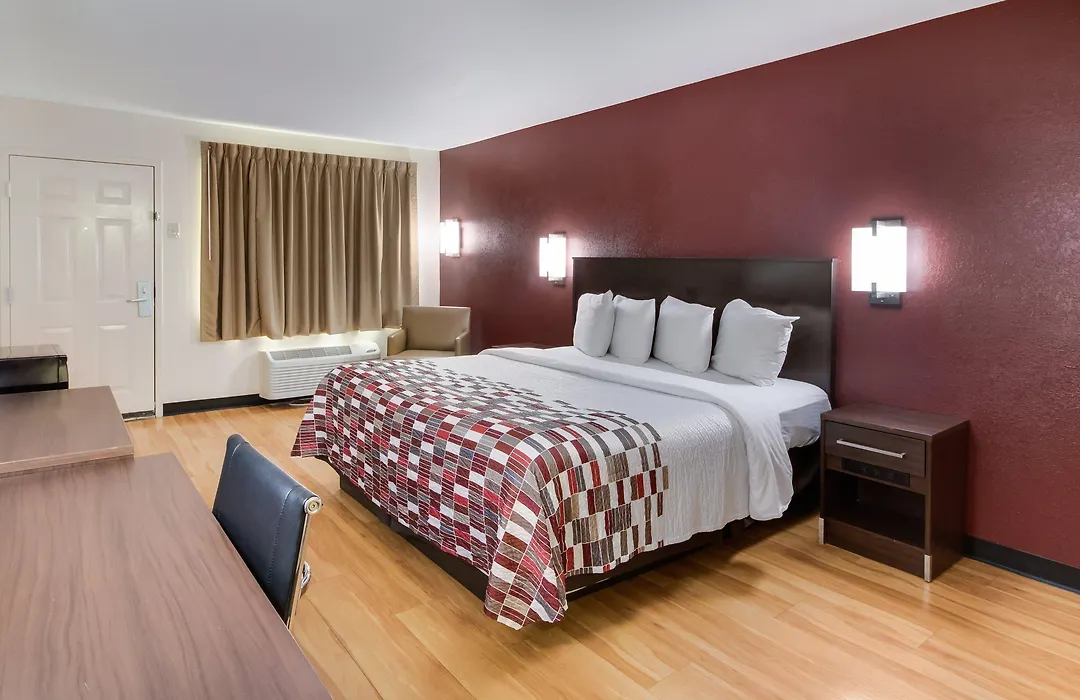 Red Roof Inn & Suites Commerce - Athens-1