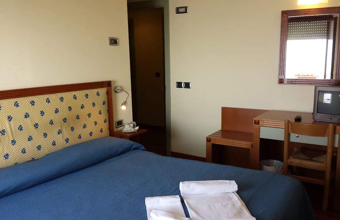 Hotel Il Castellaccio-1