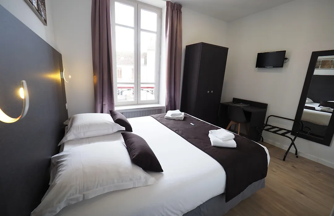 Hôtel Le Biarritz - Vichy-1