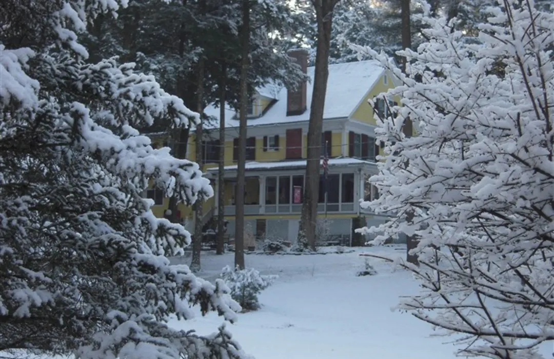 Brookview Manor Inn-1