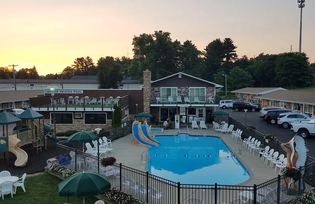 Black Hawk Motel & Suites-1