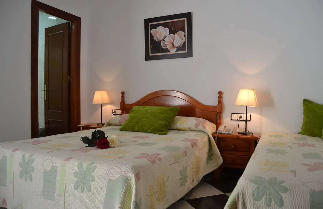 Hotel Oasis-1