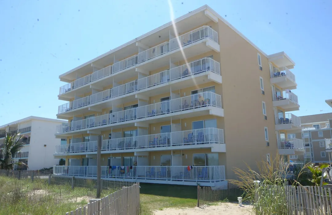 Sealoft Oceanfront Hotel-1