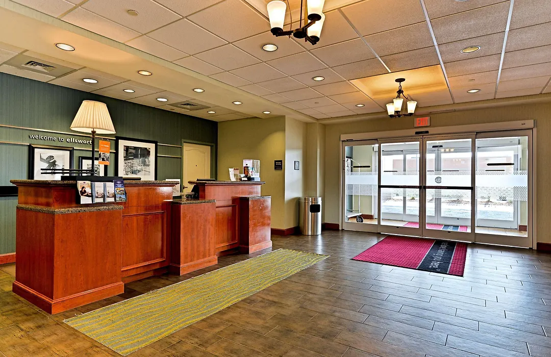 Hampton Inn Ellsworth-1