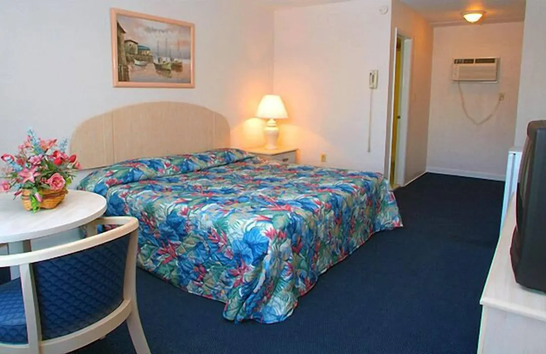 Quarterdeck Motel-1