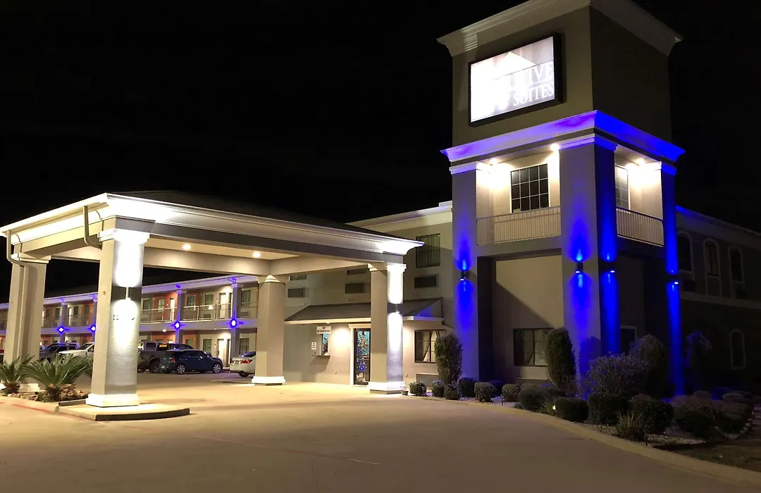 Executive Inn And Suites Joaquin-1