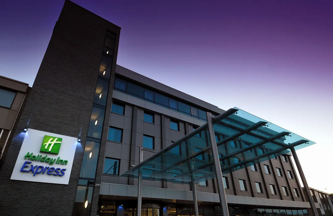 Holiday Inn Express London Heathrow T5 By Ihg-1
