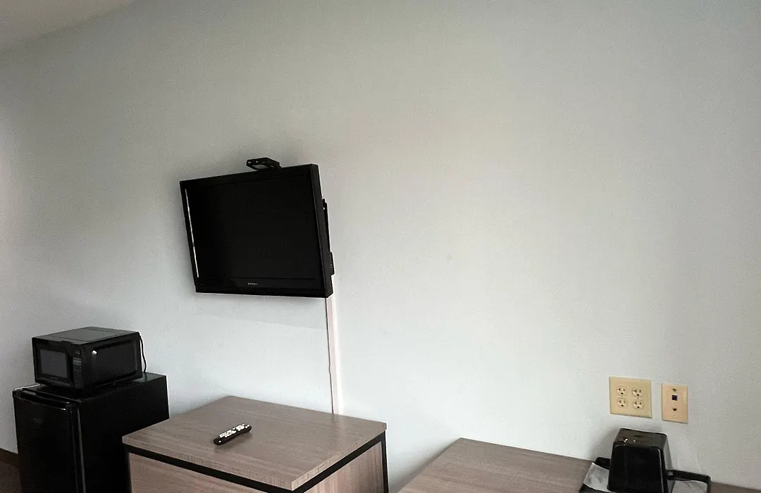 Americas Best Value Inn Sulphur-1