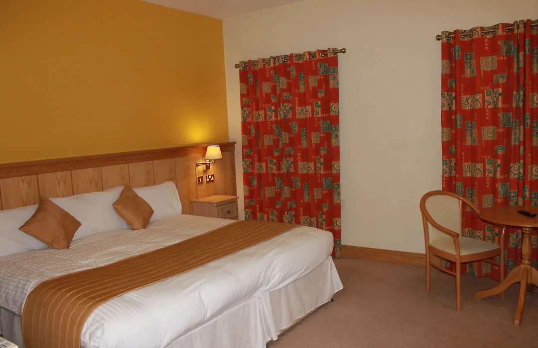 Mahon'S Hotel-1