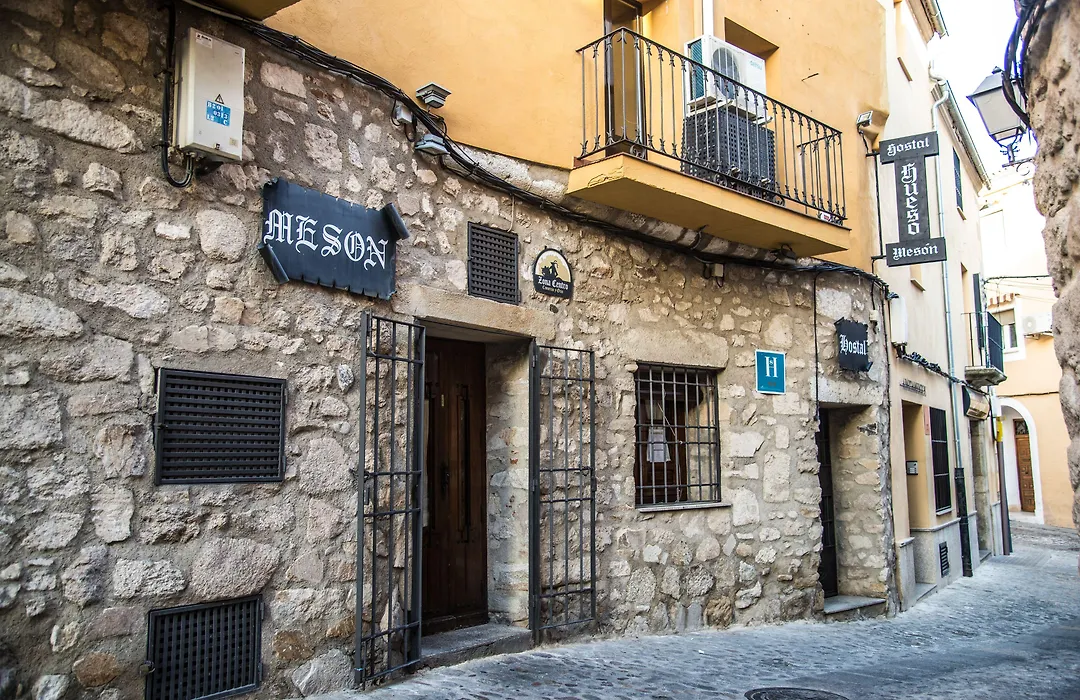 Hostal Hueso-1