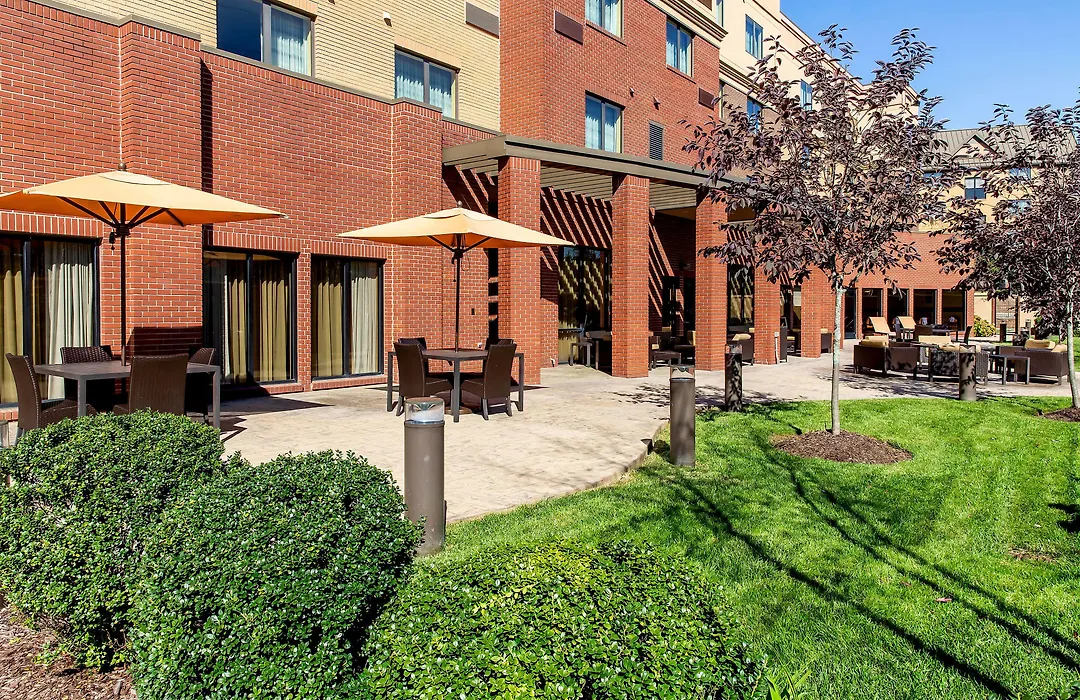 Courtyard By Marriott Lexington Keeneland/Airport-1