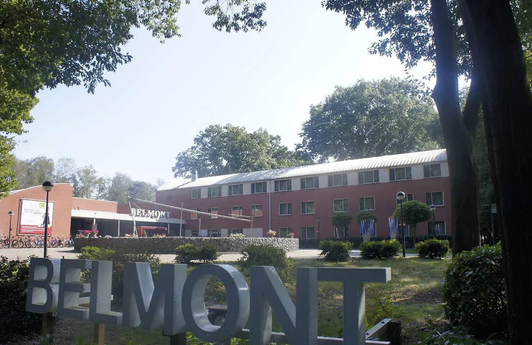 50|50 Hotel Belmont-1