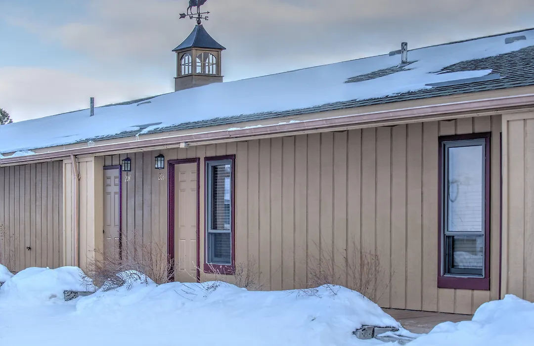 Elk Refuge Inn-1