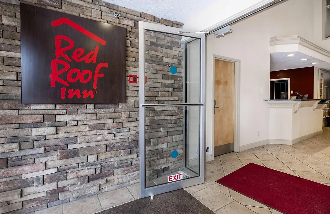 Red Roof Inn Clifton Park-1